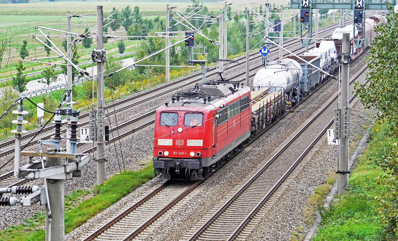 railway oberrhein track viergleisig free photo