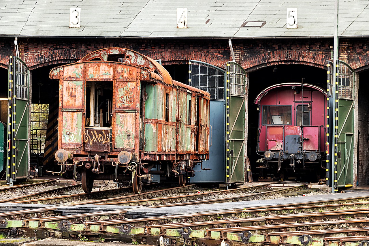 railway train wagon free photo