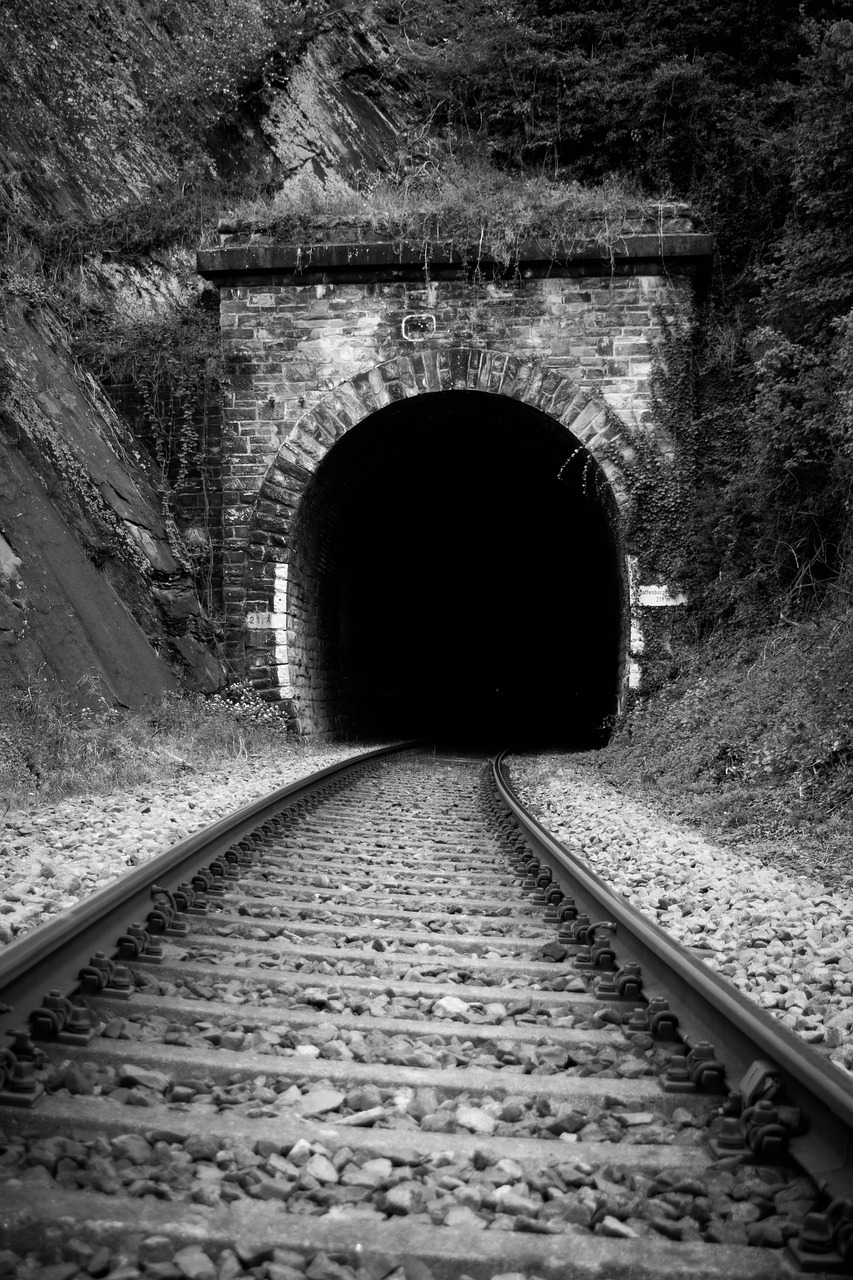 railway  train  tunnel free photo