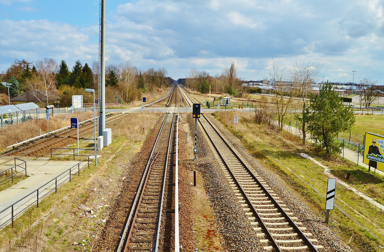 railway gleise seemed free photo