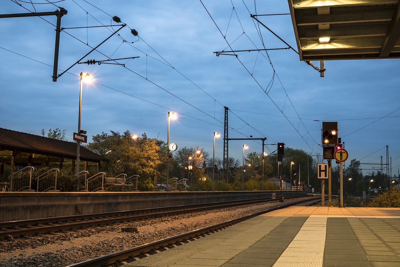 railway station morning clock free photo