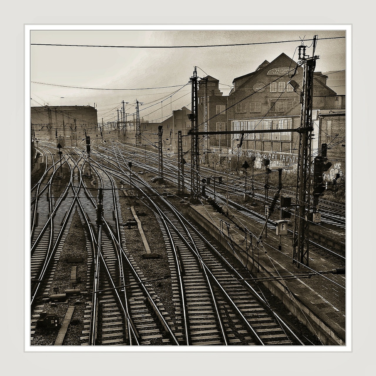 railway tracks gleise seemed free photo