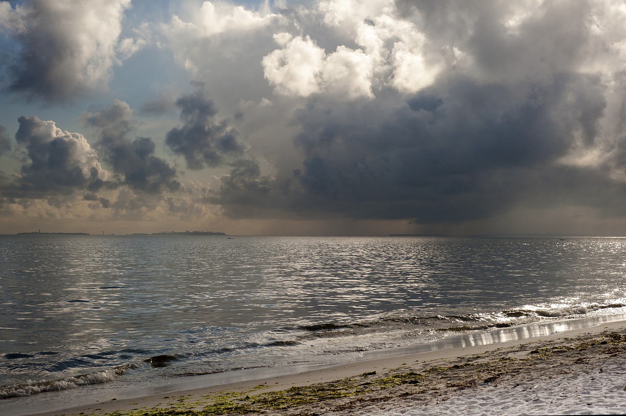 rain indian ocean ocean free photo