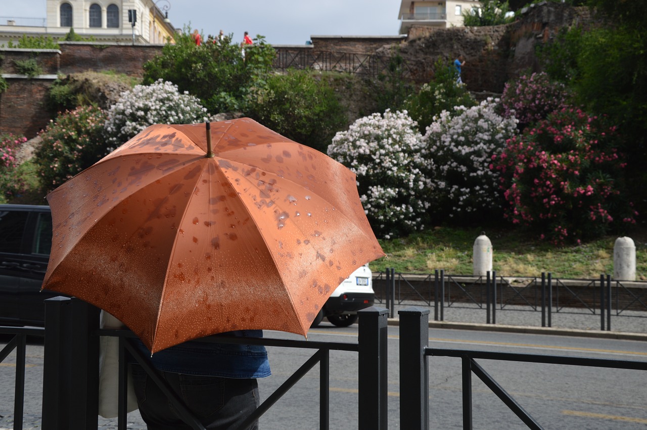 rain umbrella italy free photo