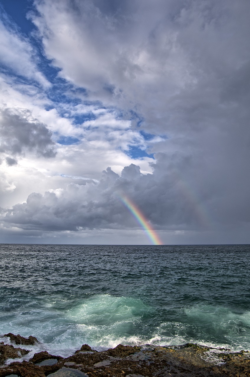 rainbow sea malecon free photo