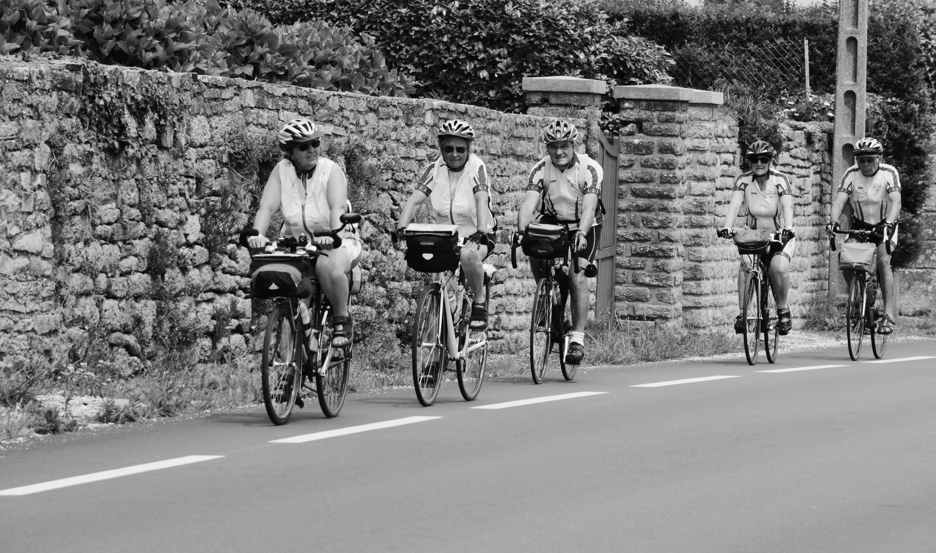 cyclists bike walk free photo