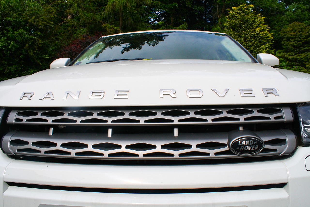 car range rover evoque free photo