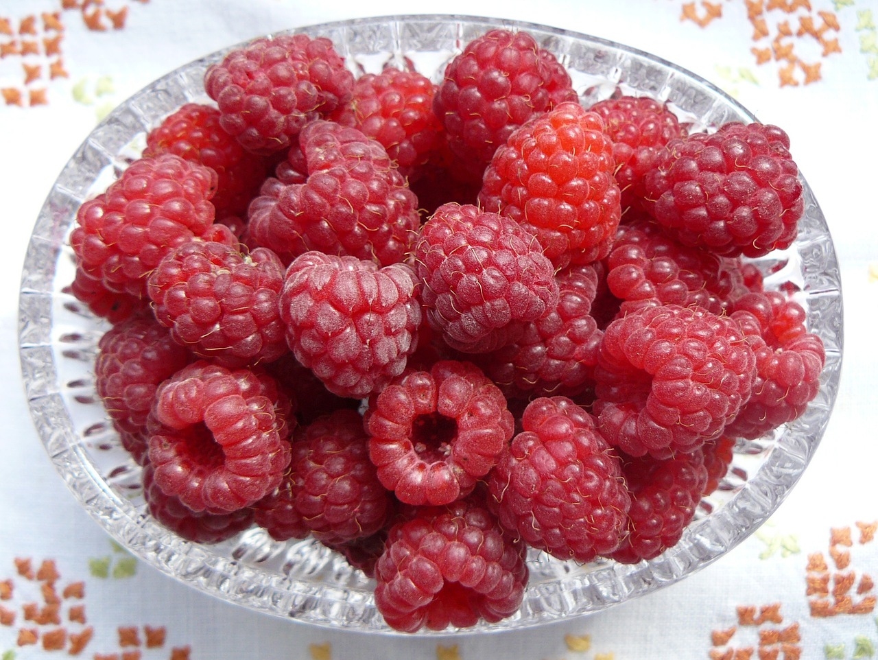 raspberries fruit fruits free photo