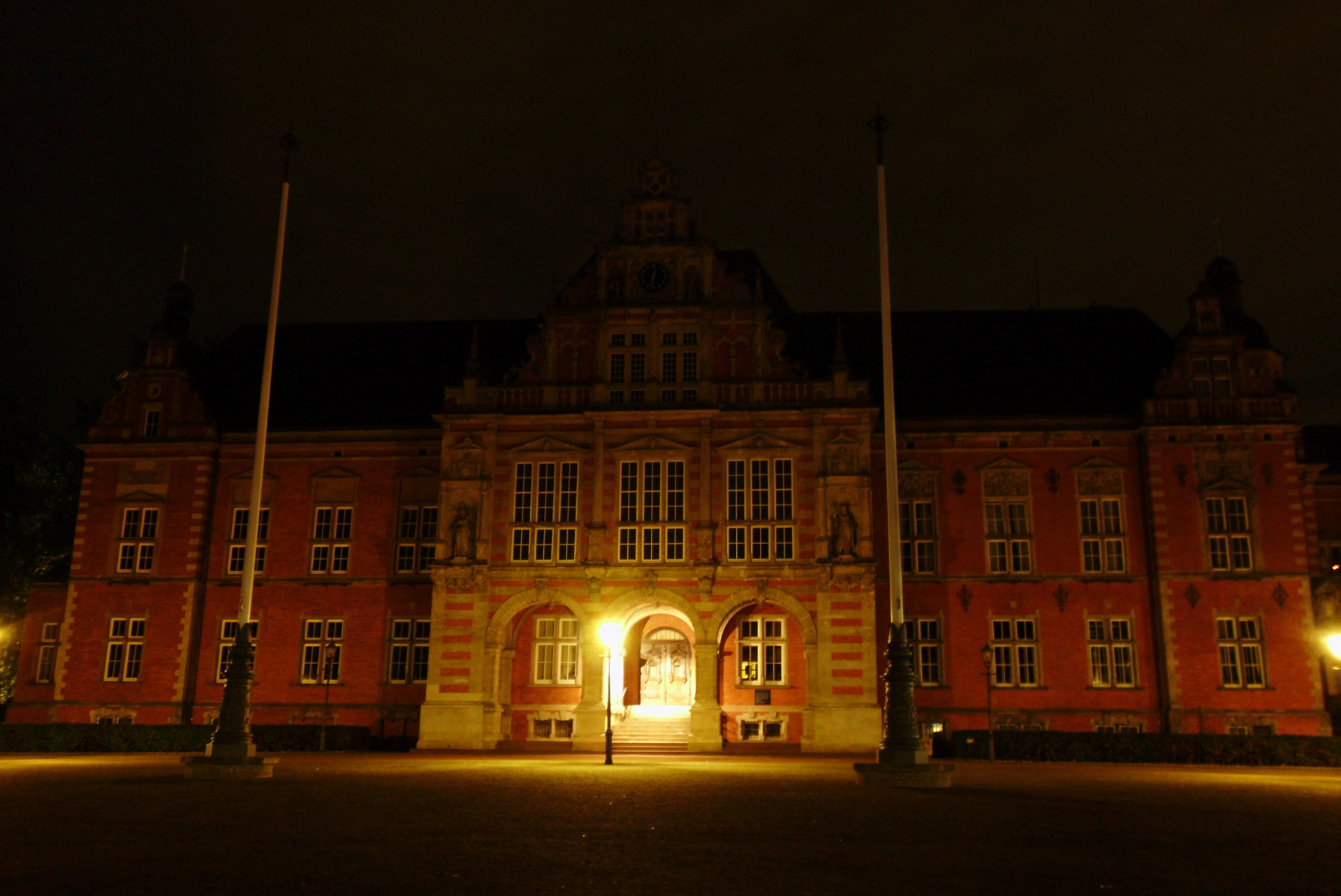 city hall harburg night free photo