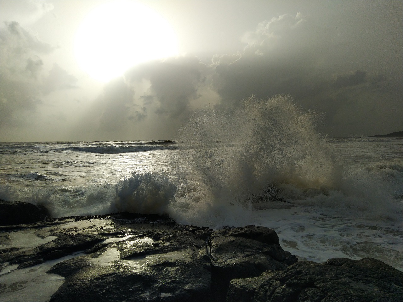 ratnagiri  waves  rocks free photo