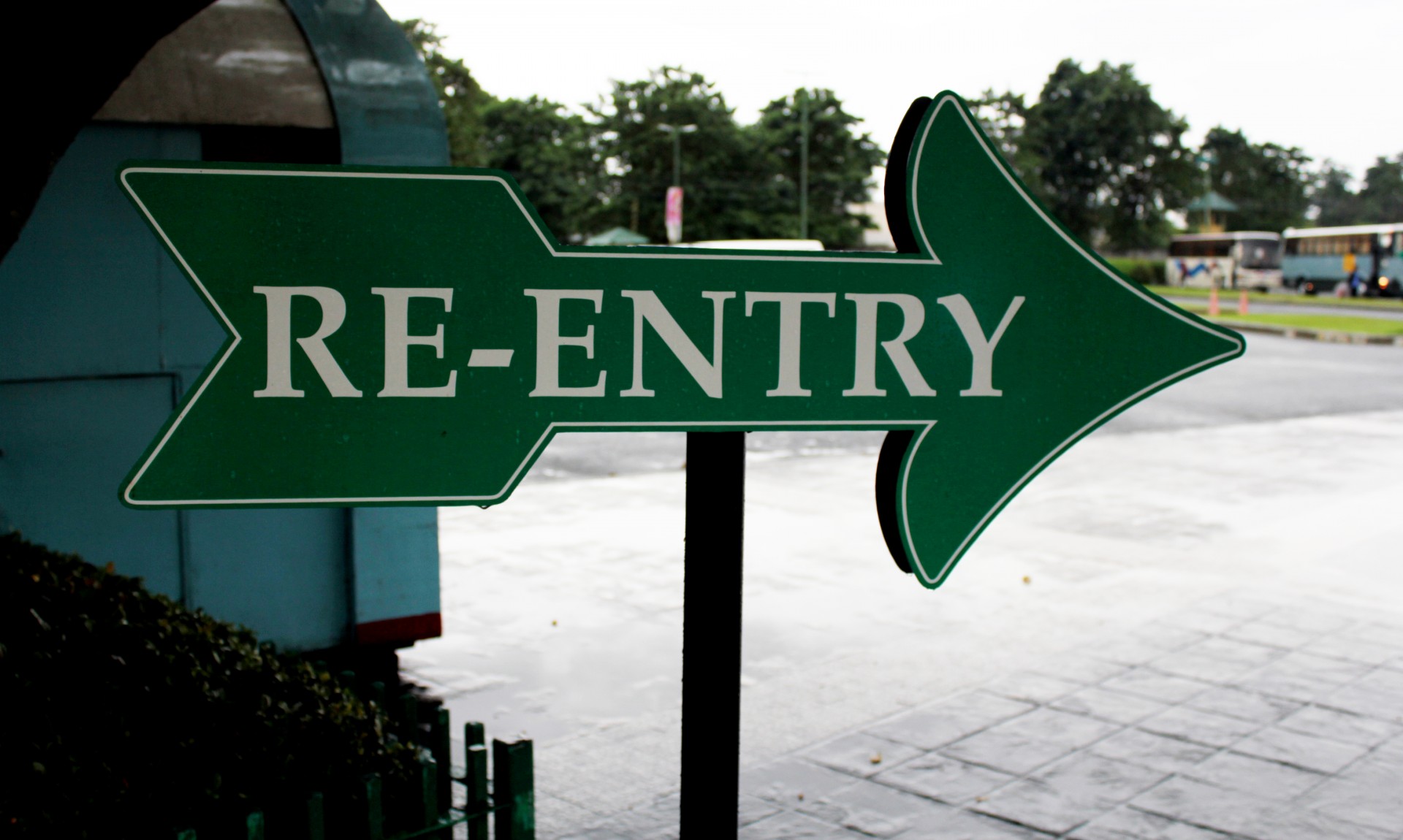 re-entry sign arrow free photo