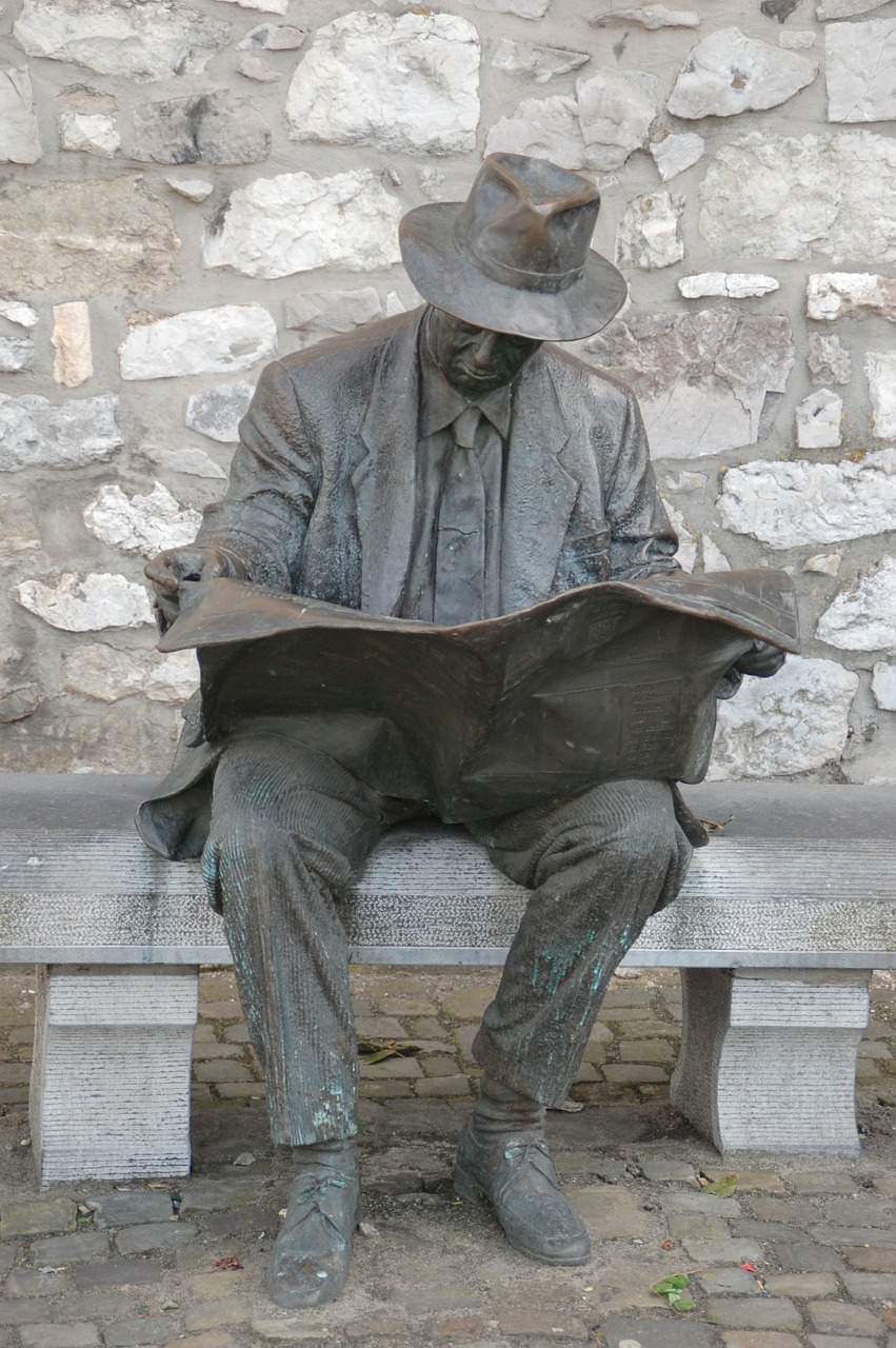 read reading statue free photo