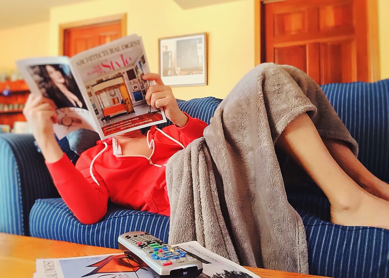 reading couch relax free photo