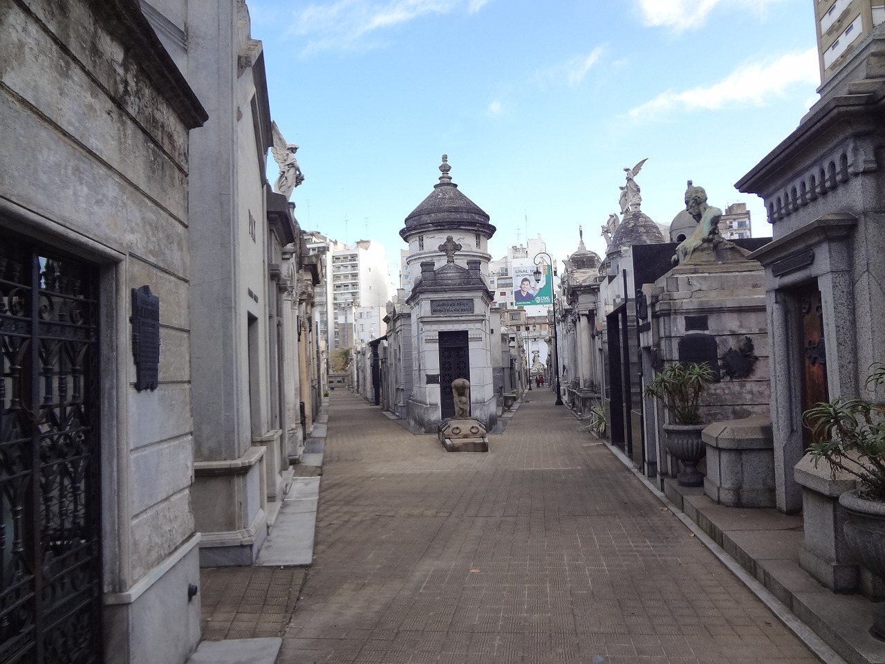 recoleta cemetery buenos aires tombs free photo