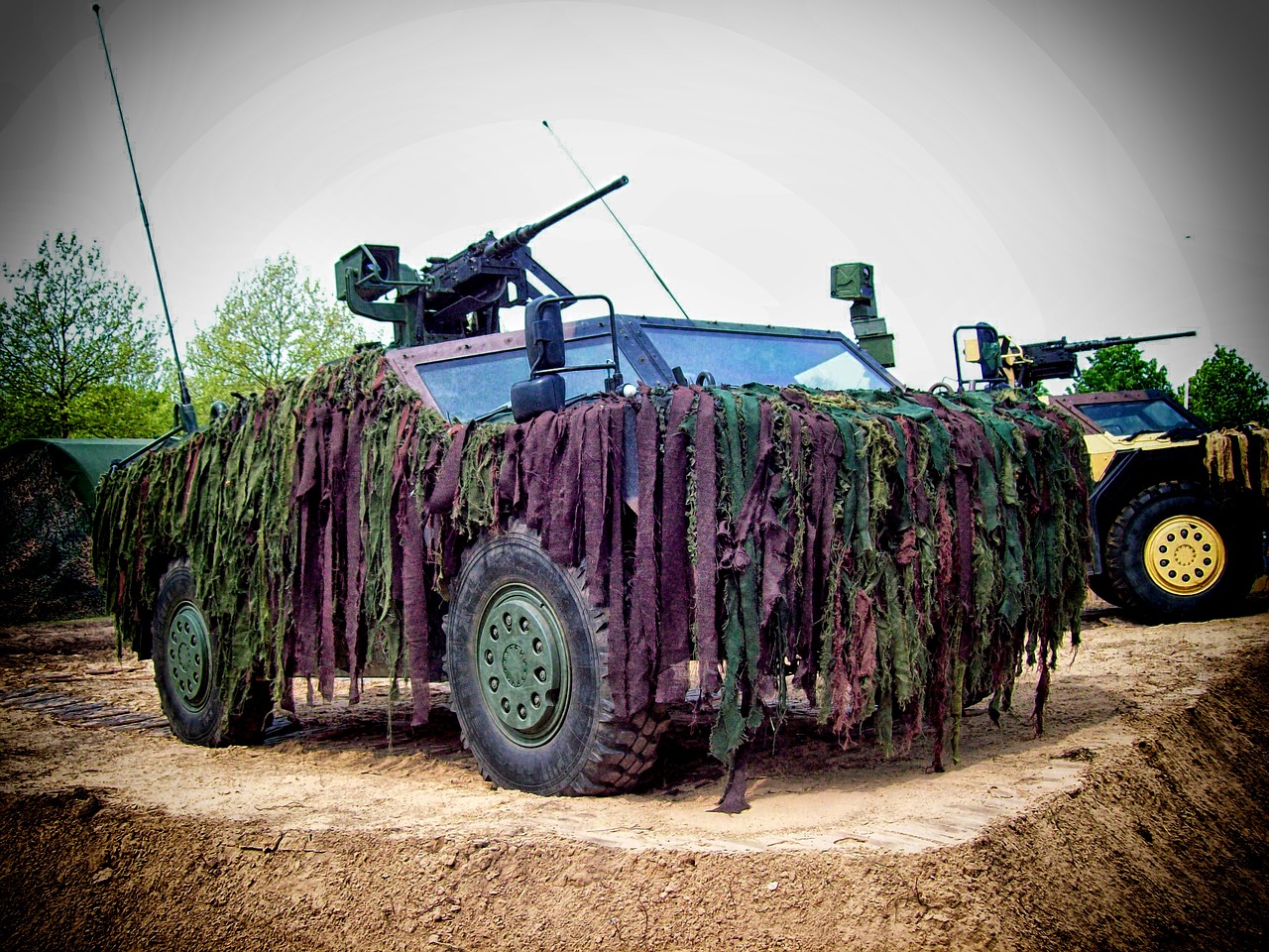 reconnaissance vehicle vehicle army free photo