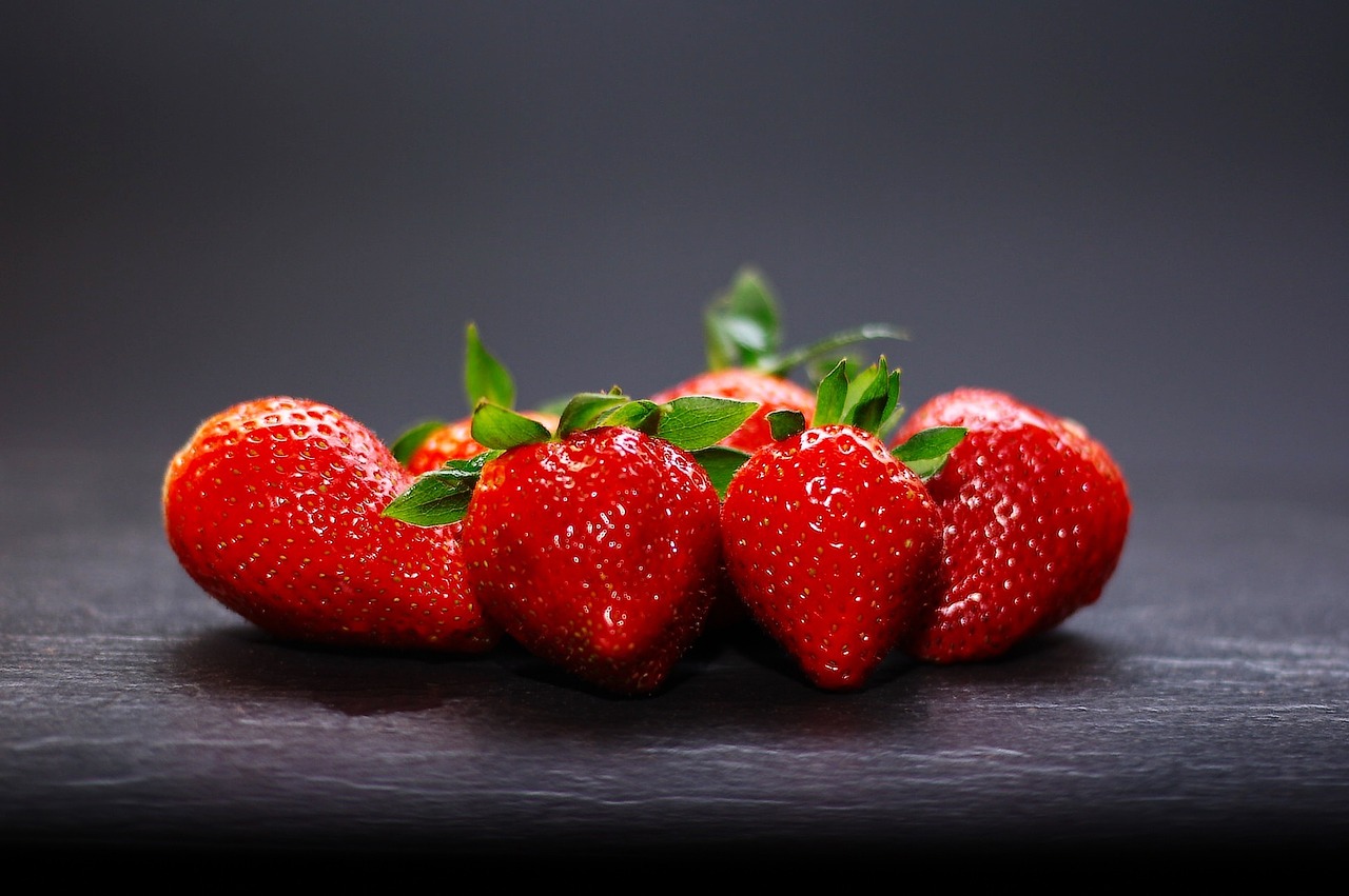 red fruit smoothie free photo