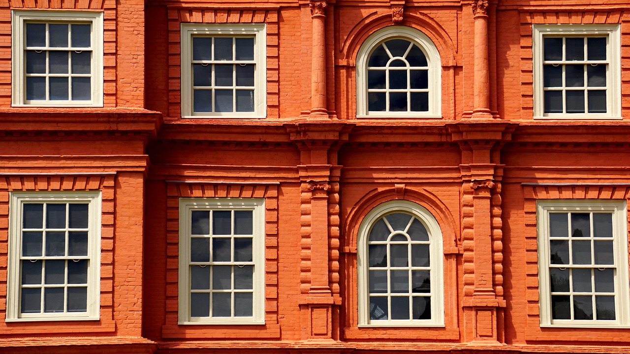 red building architecture free photo