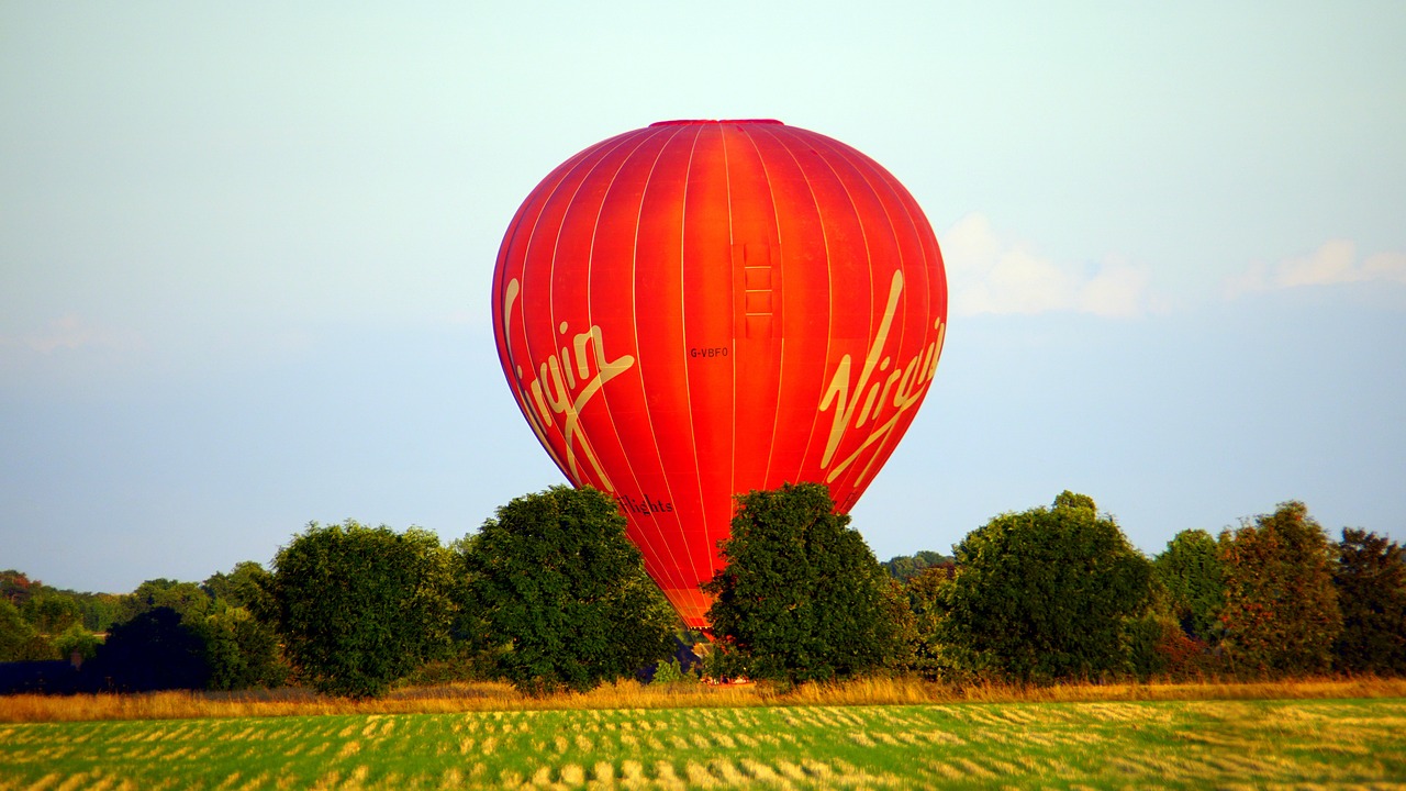 red balloon sky free photo