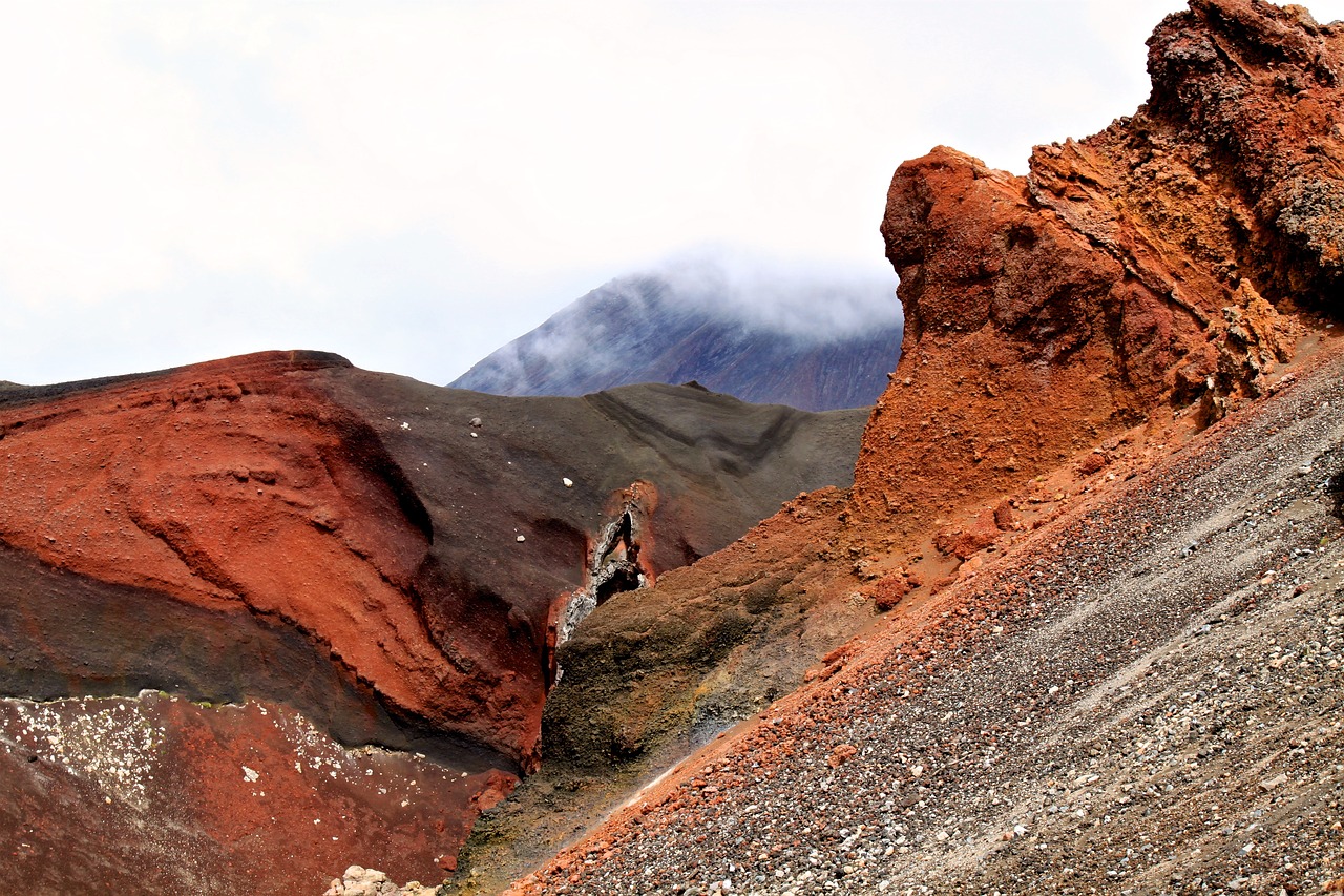 red rocks mountain free photo