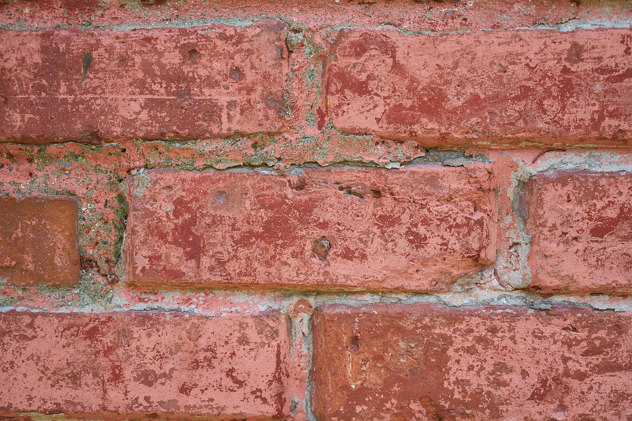 red wall stone free photo