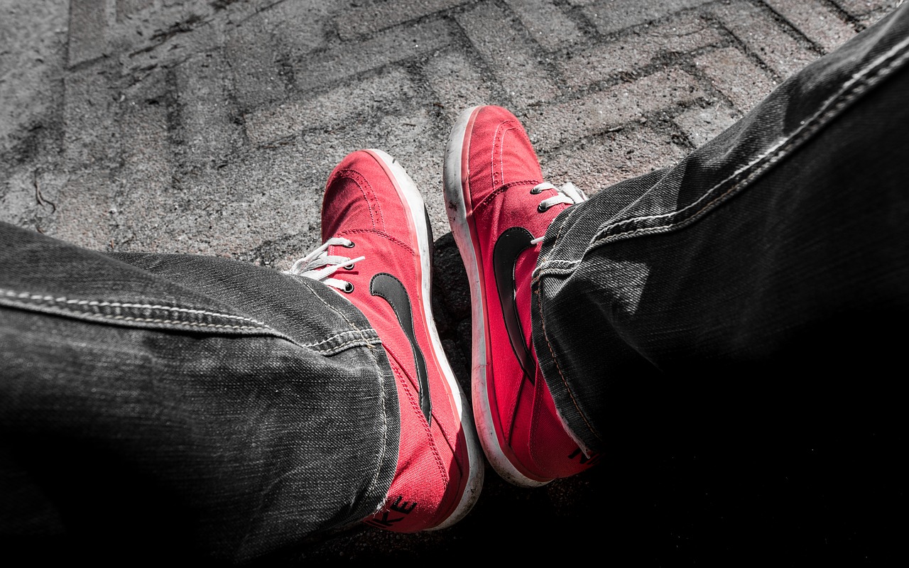 red nike shoes free photo