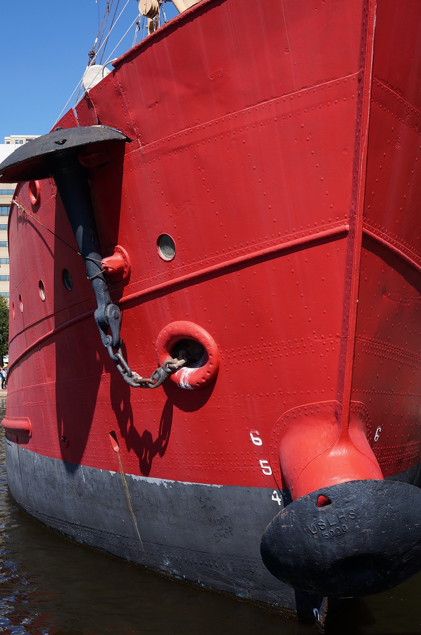 red boat bow free photo
