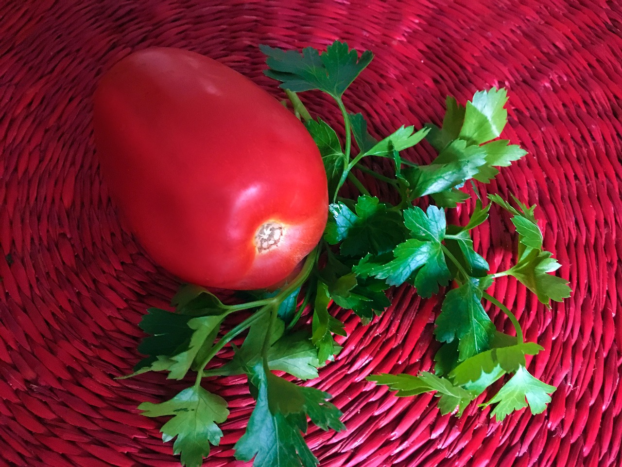 red tomato parsley free photo