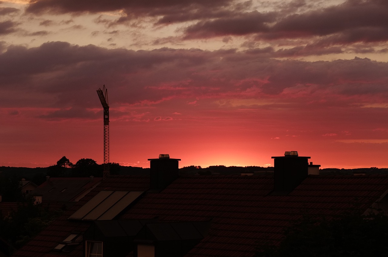 red sky crane free photo