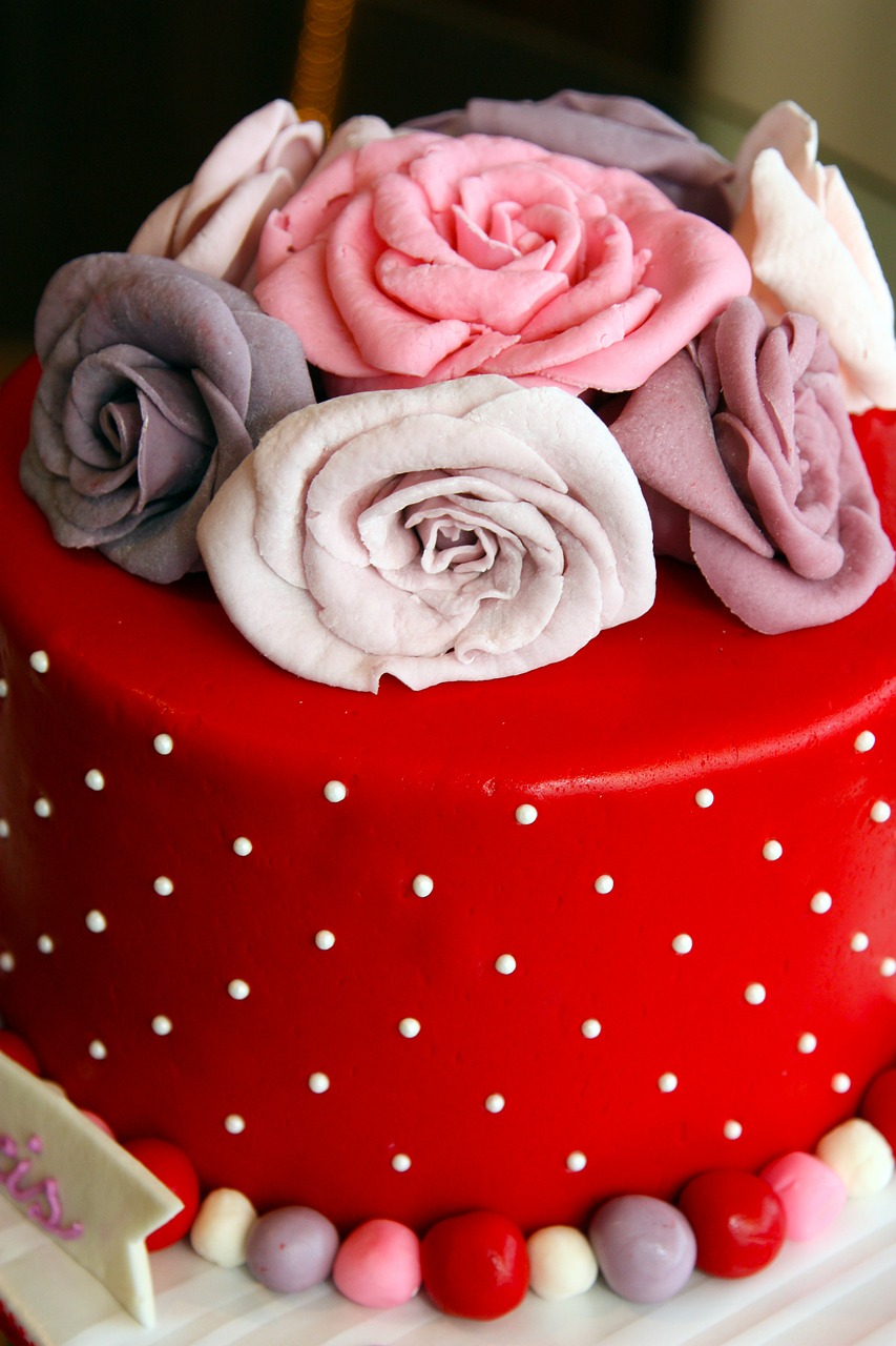 red cakes flowers free photo