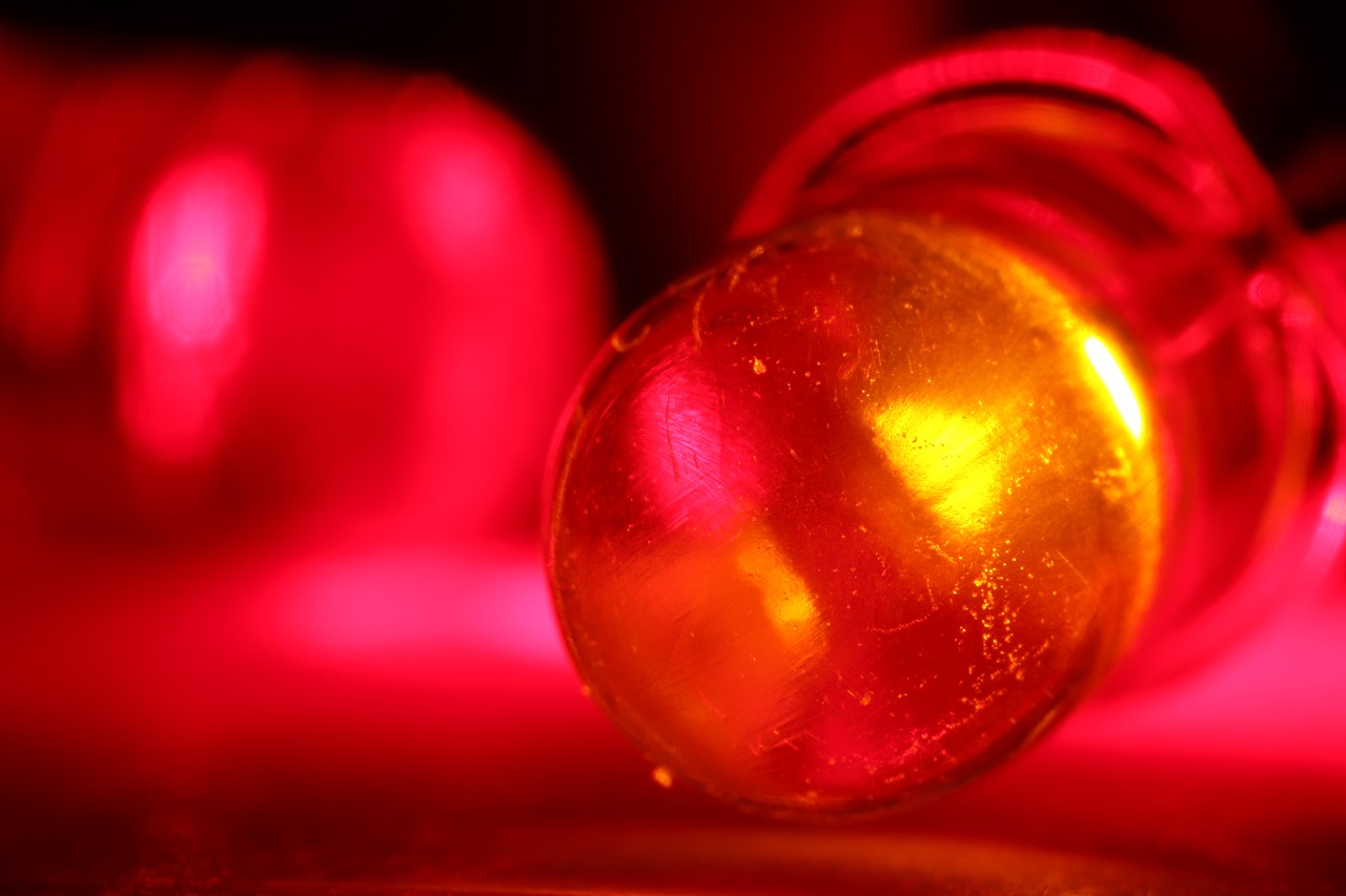 red  led  light-emitting diode free photo