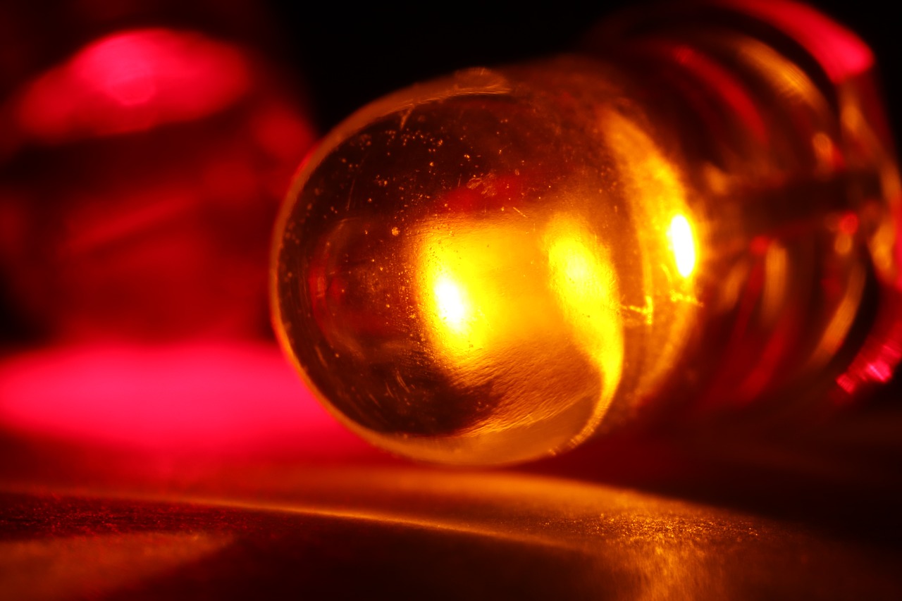 red  led  light-emitting diode free photo