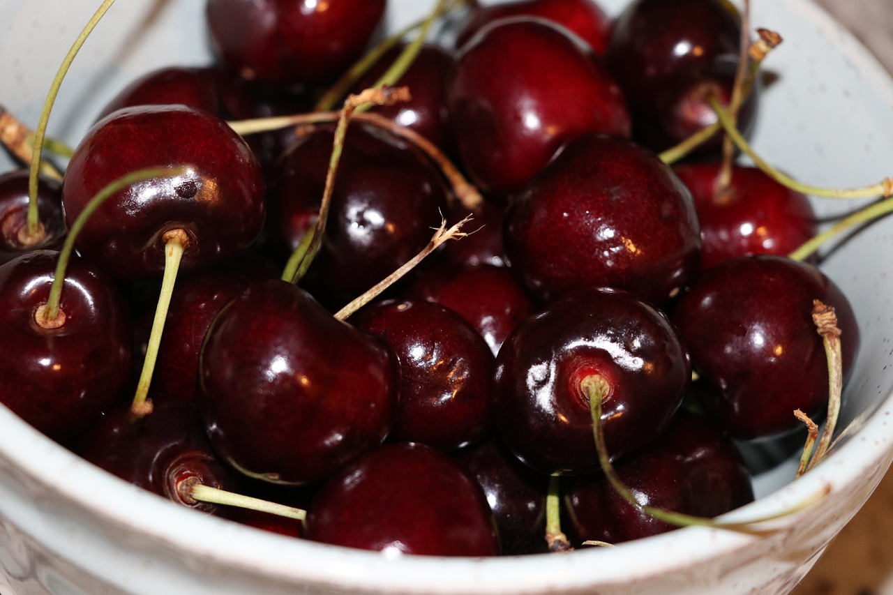 red  cherries  healthy free photo