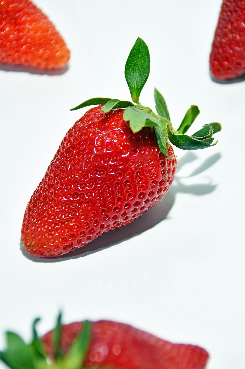 red  strawberry  fresh free photo