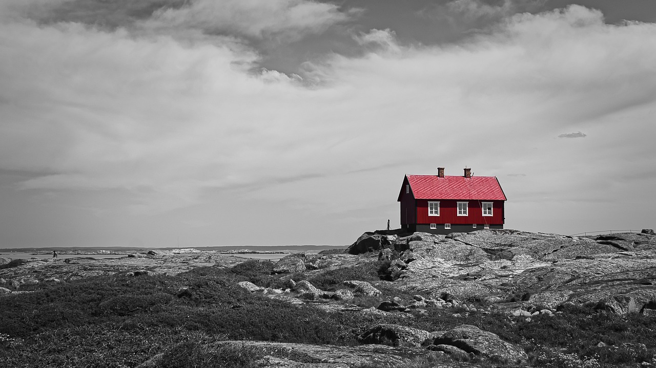 red  cottage  archipelago free photo