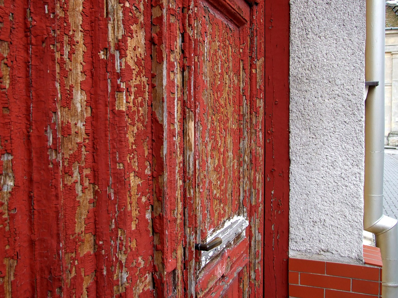 red door old free photo