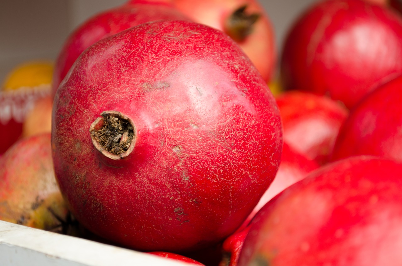 red fruit pomegranate free photo