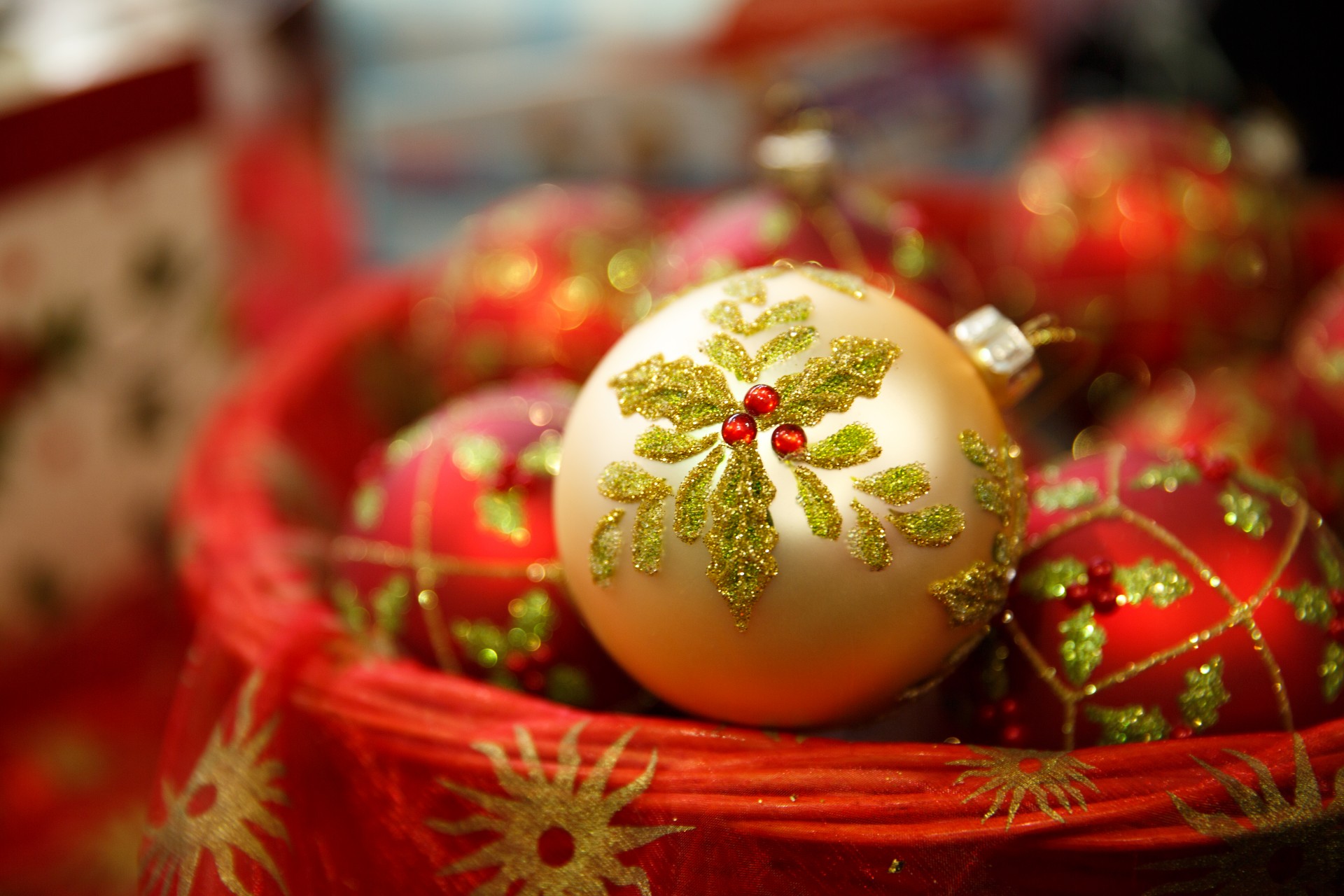 christmas ball christmas bauble celebration free photo