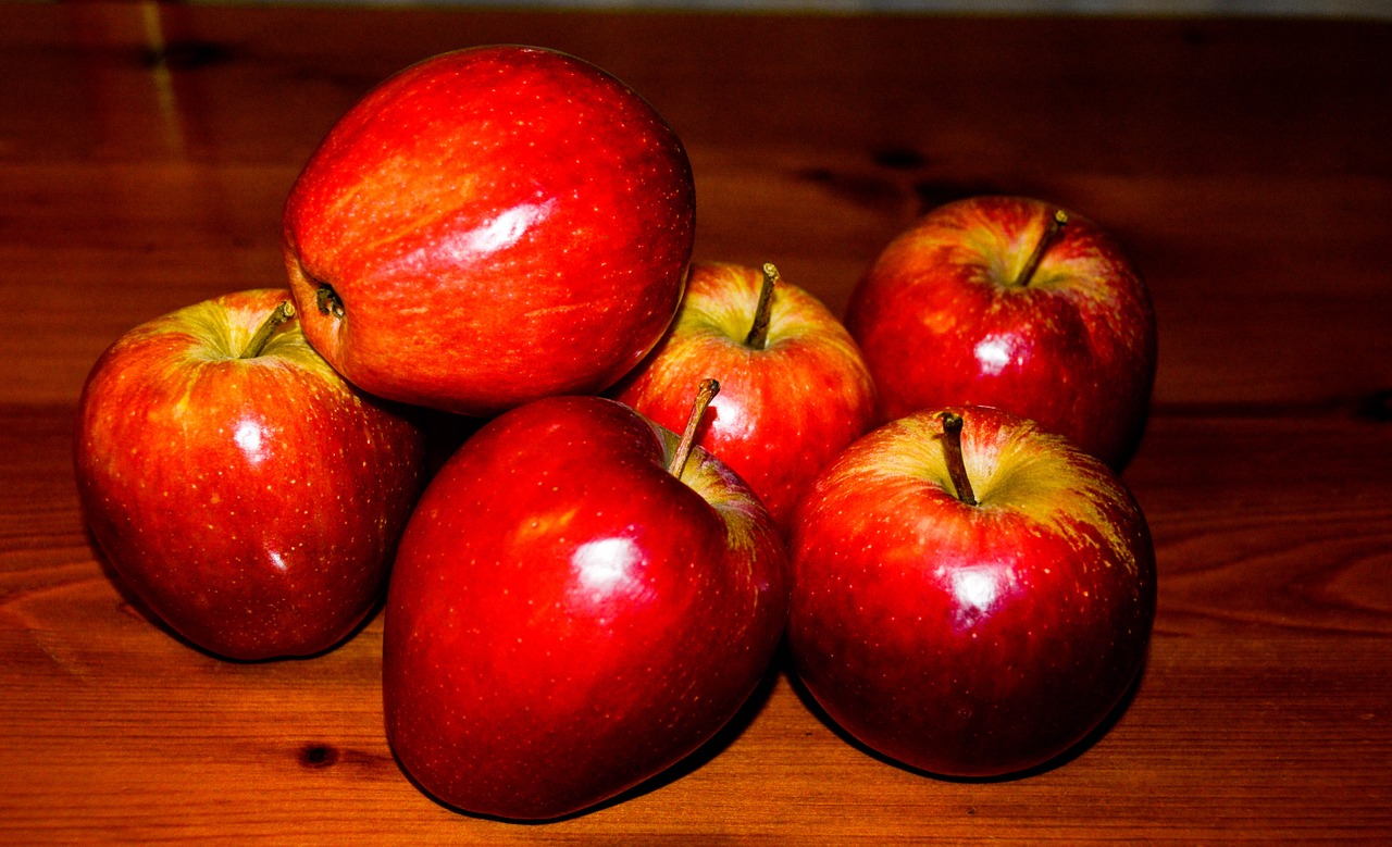 red apple fruit season food free photo