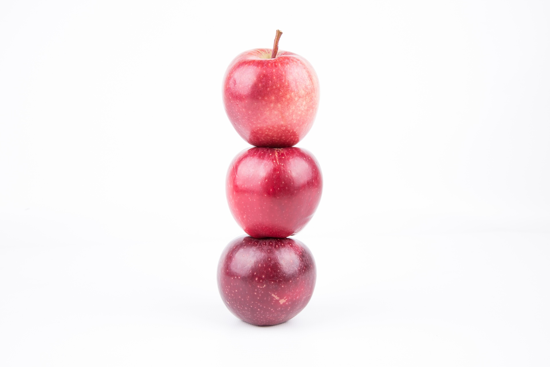 apple red ripe free photo