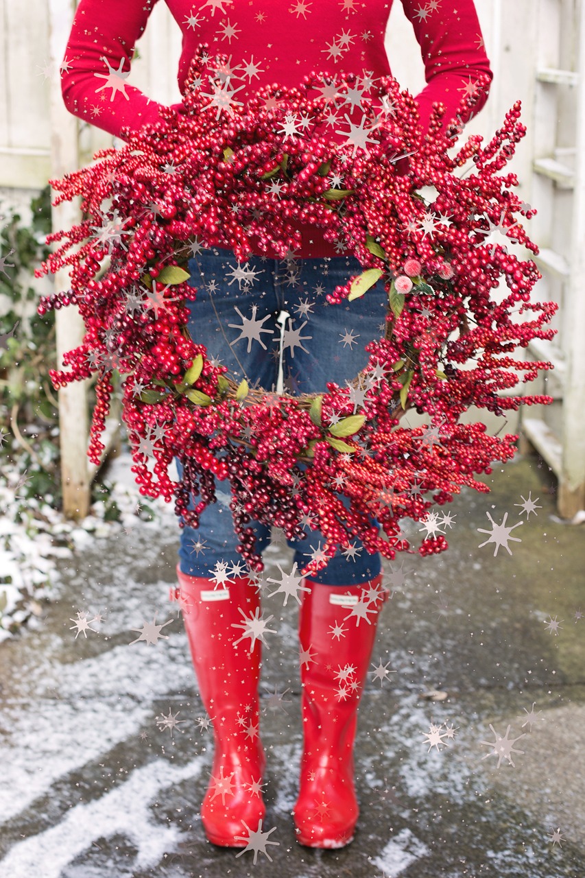 red boots  christmas  wreath free photo