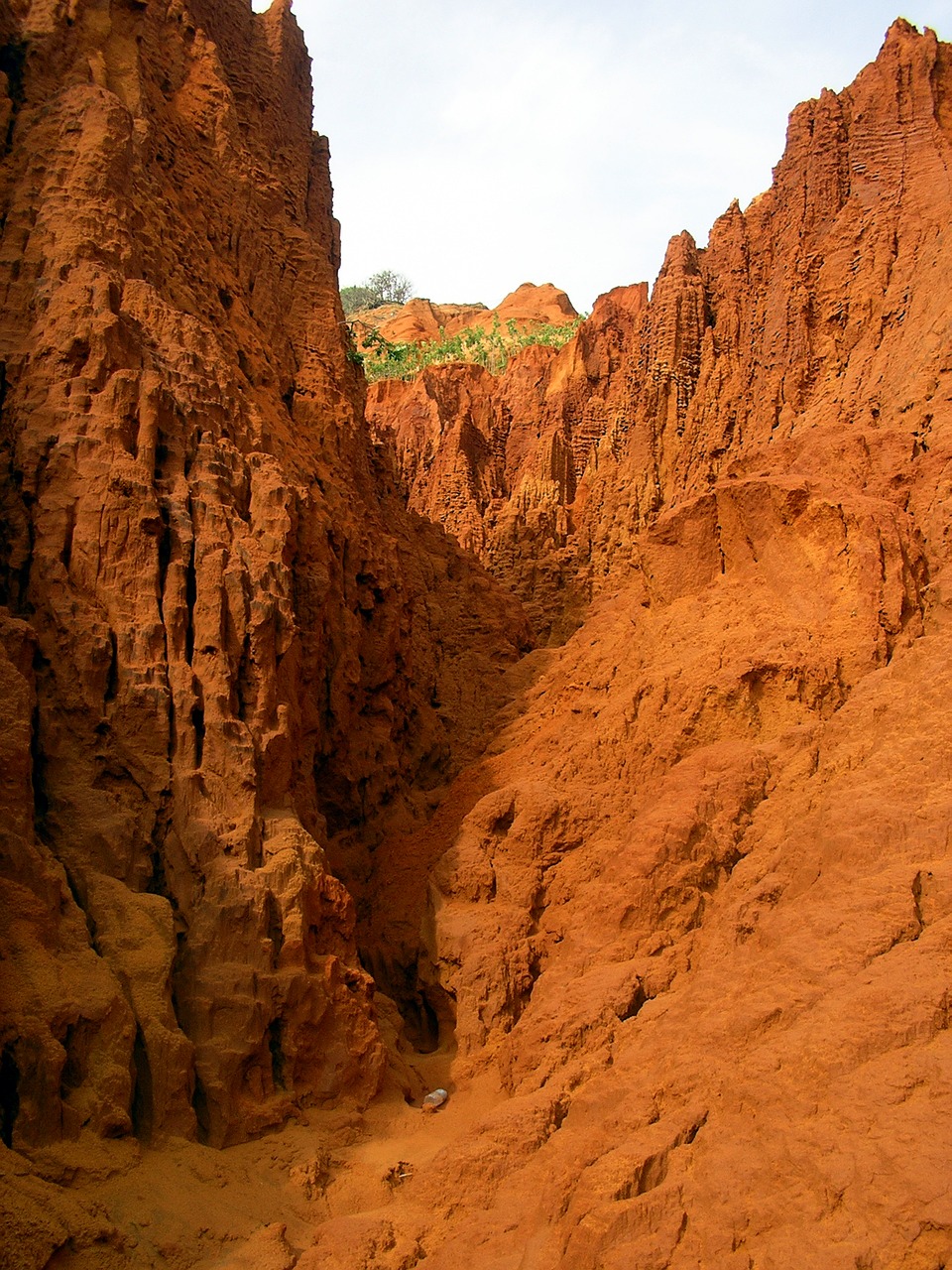 red canyon red sand sand canyon free photo