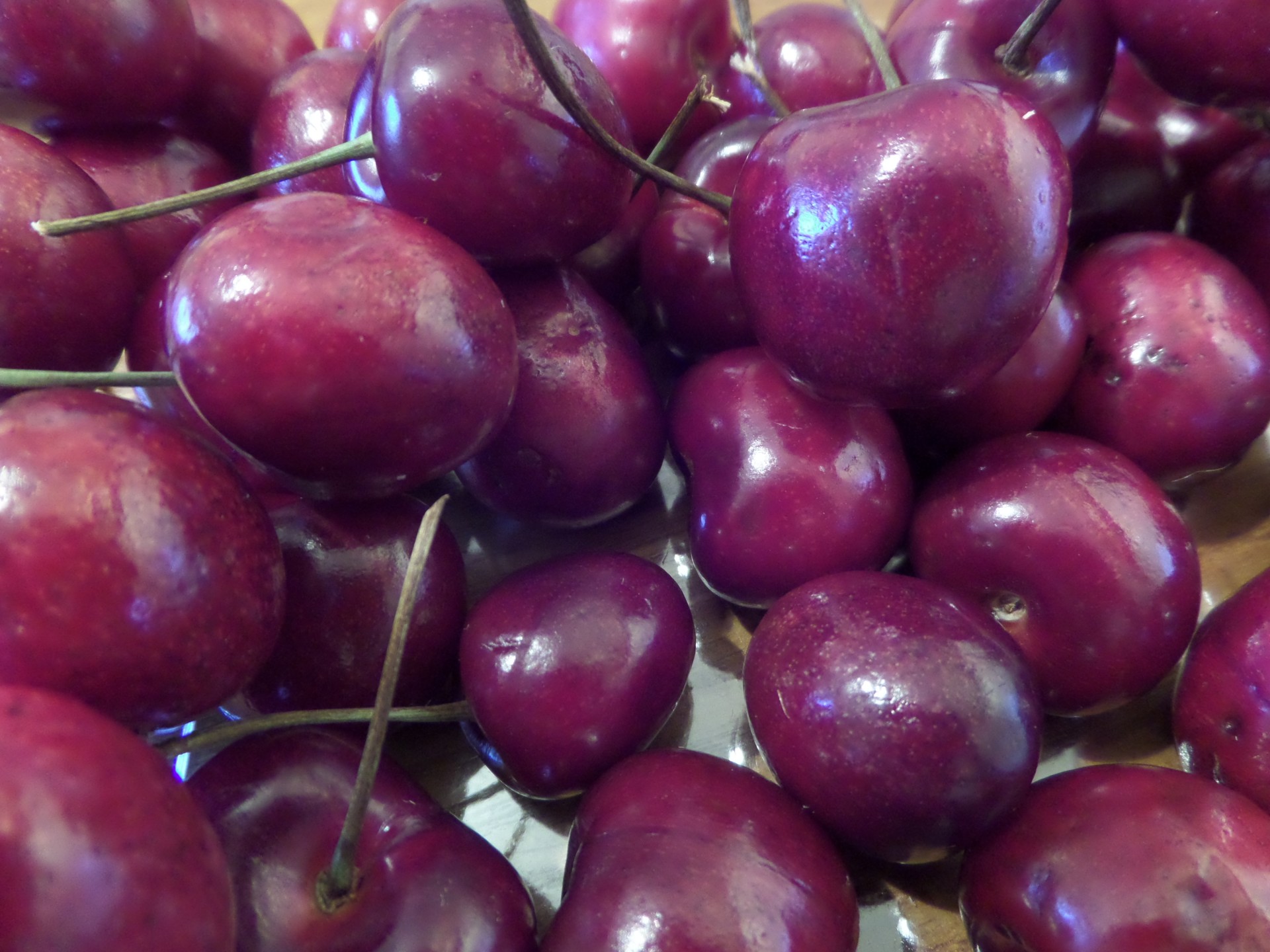 red cherry fruit free photo