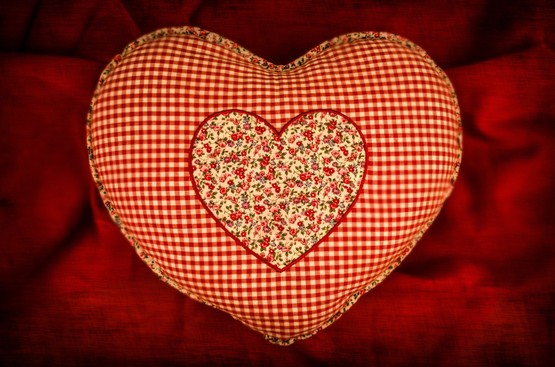 heart red love free photo