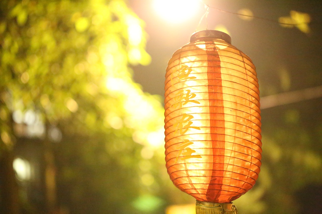 red lantern light night free photo