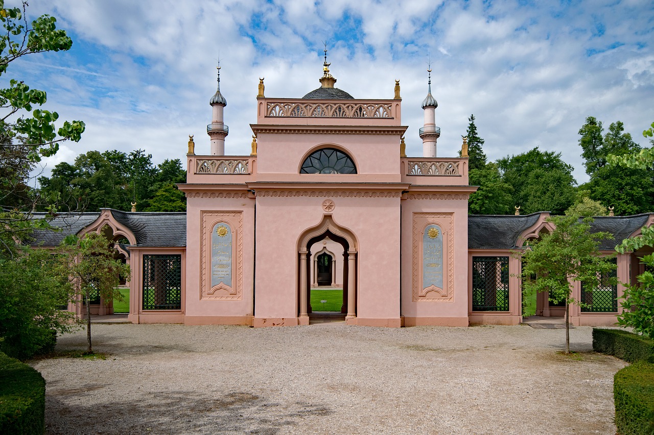 red mosque schlossgarten schwetzingen free photo