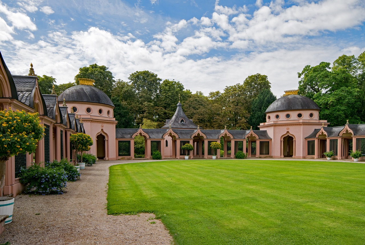 red mosque schlossgarten schwetzingen free photo