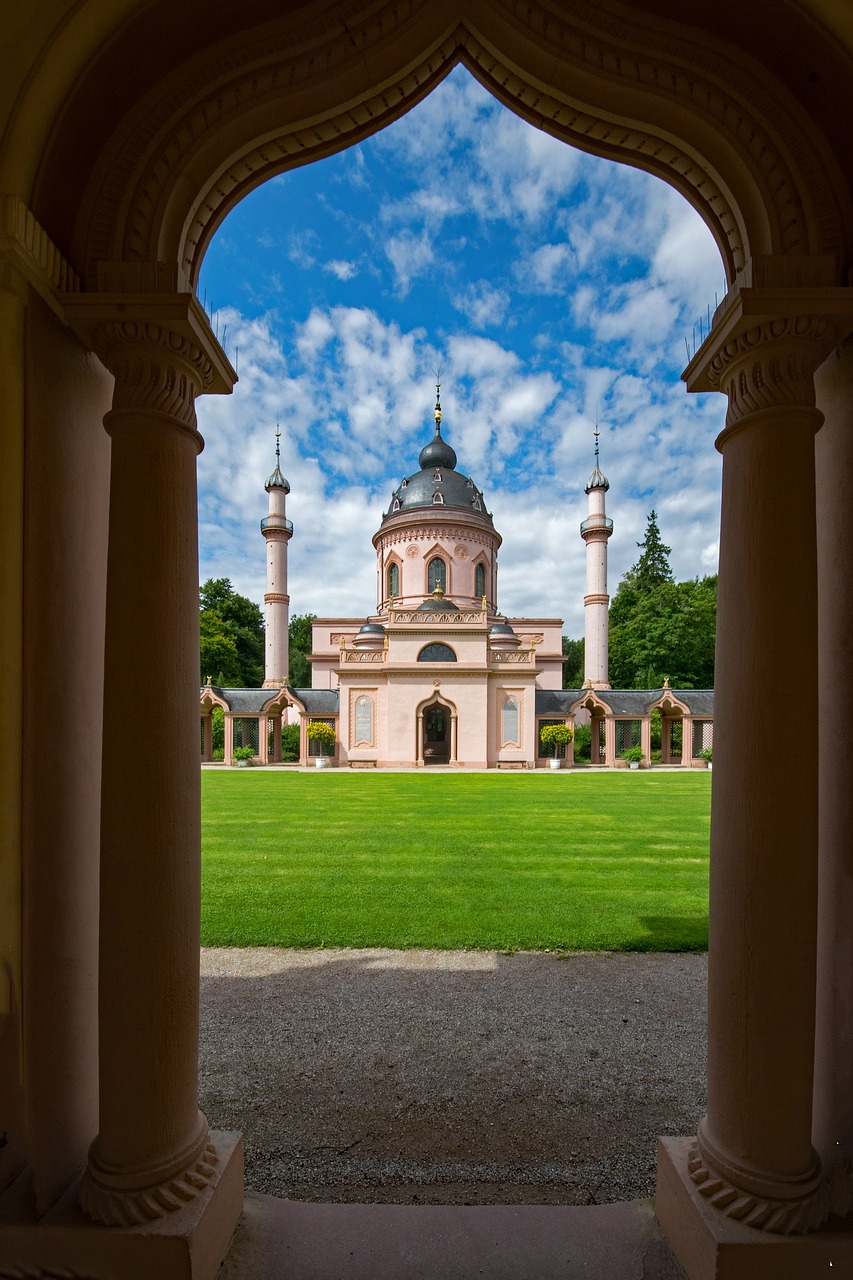 red mosque schlossgarten schwetzingen free photo