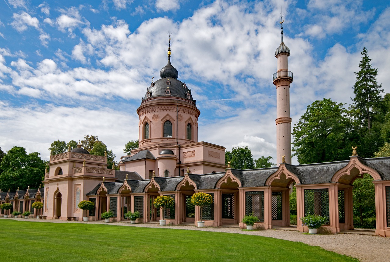 red mosque schlossgarten schwetzingen free photo