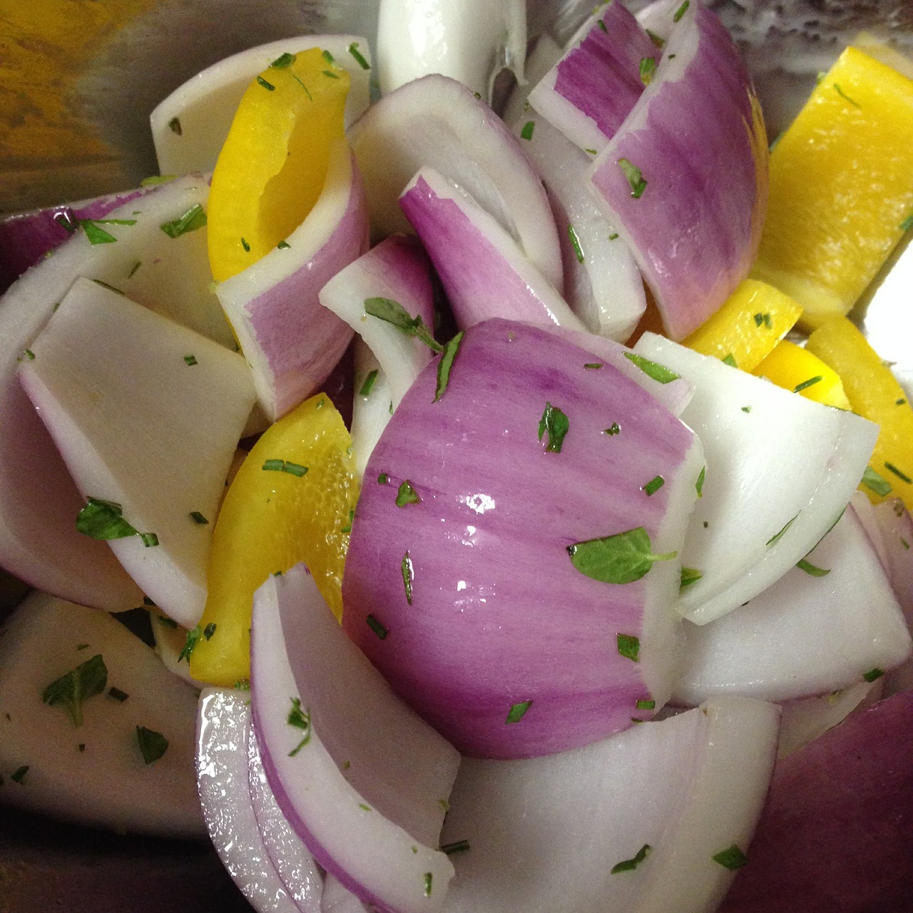 red onions diet cooking free photo