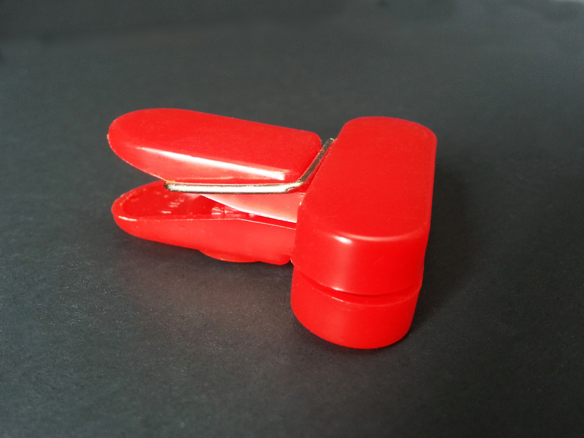 clip red fastener free photo